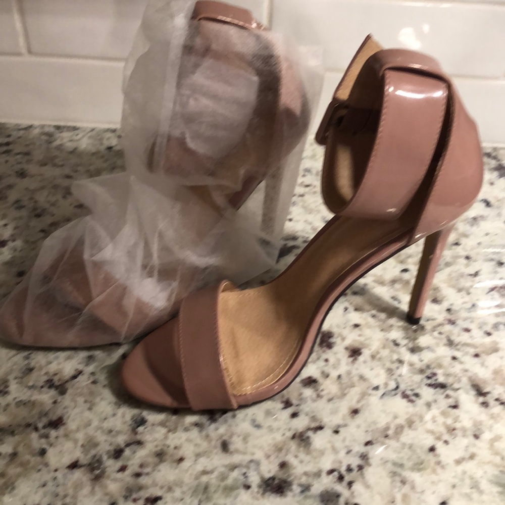 👠